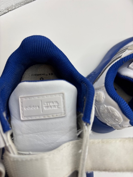 adidas Star Wars Collab R2 D2 White and Blue Kids Velcro Sneakers - Picture 7 of 8